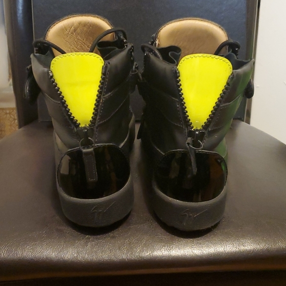 Giuseppe zanotti Italy/Europe SIZE 40/ US 7 - Picture 3 of 4